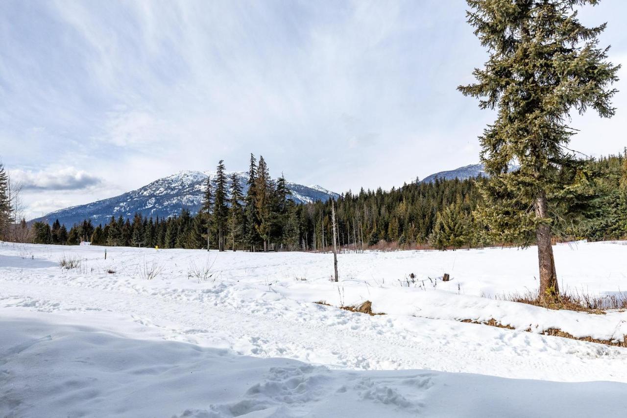 Blackcomb Greens 06 | Spacious Townhome, Shared Hot Tub, Near Shuttle & X-country Skiing