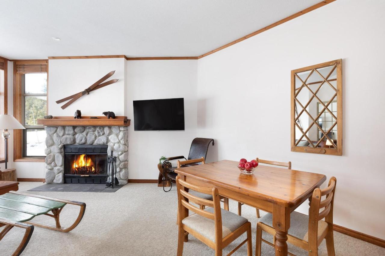 Holiday home Blackcomb Greens 06 | Spacious Townhome, Shared Hot Tub, Near Shuttle & X-country Skiing