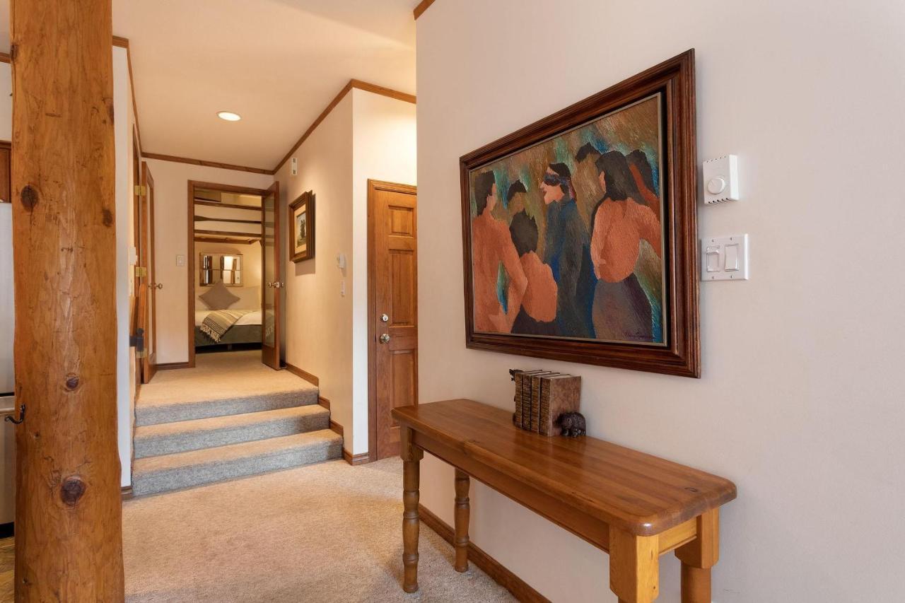 Blackcomb Greens 06 | Spacious Townhome, Shared Hot Tub, Near Shuttle & X-country Skiing Whistler