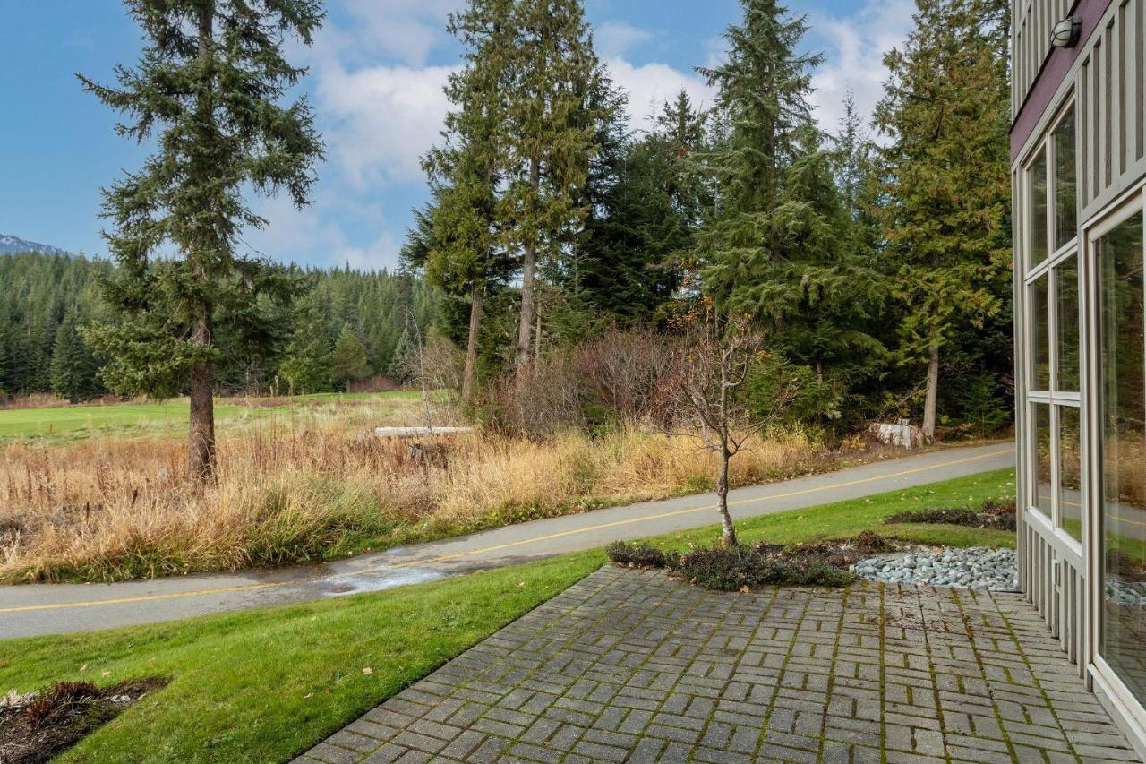 Holiday home Blackcomb Greens 06 | Spacious Townhome, Shared Hot Tub, Near Shuttle & X-country Skiing *