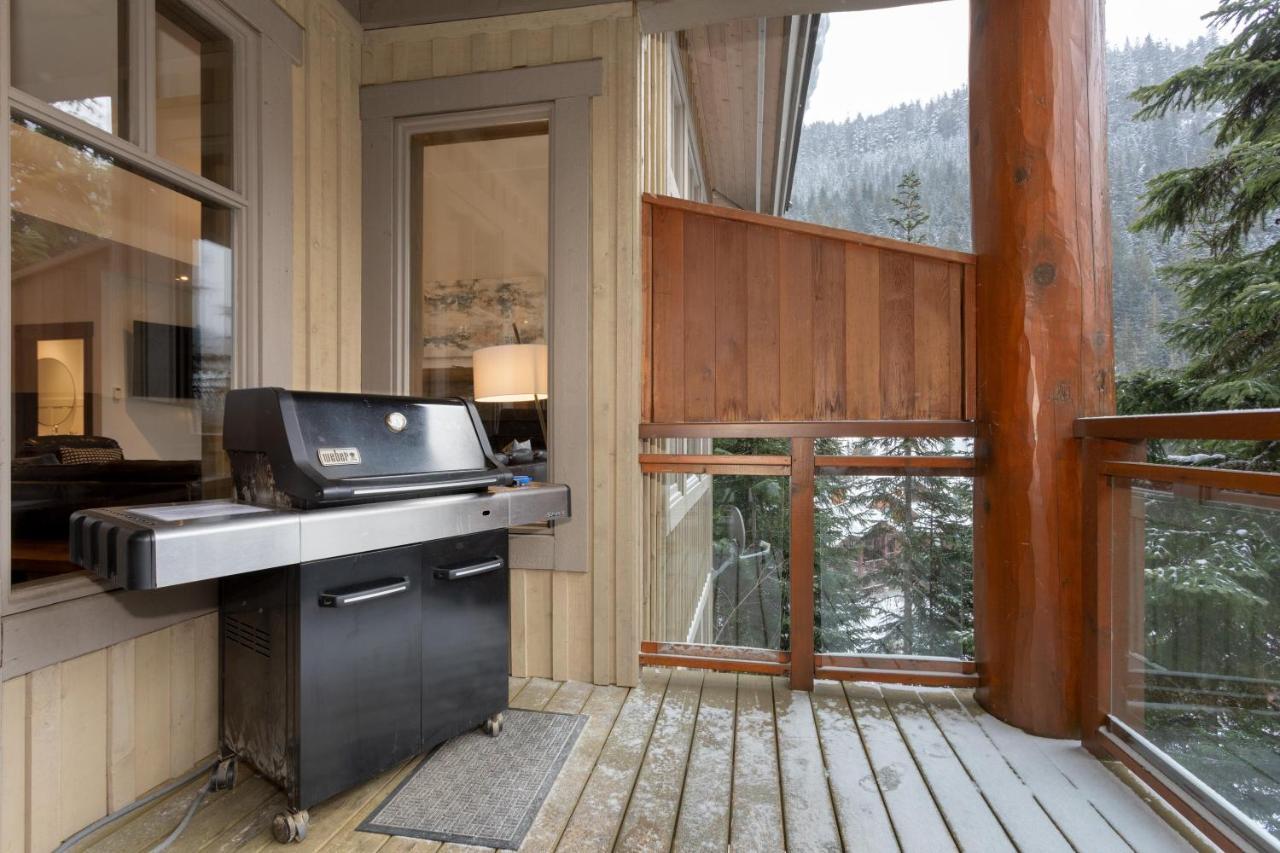Taluswood The Heights 6 | Beautifully Updated W/ Private Hot Tub, Slopeside View, Parking Whistler