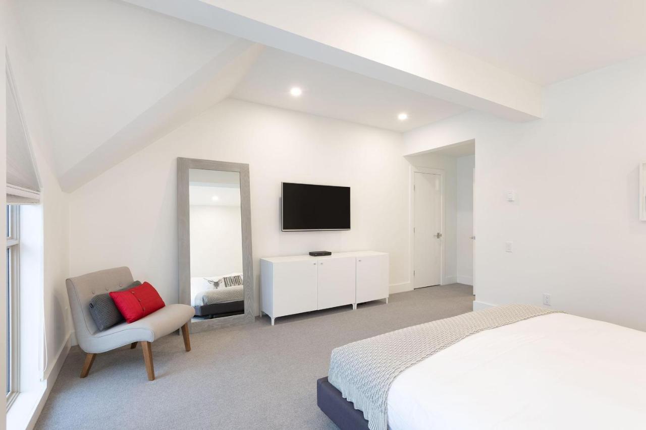 Holiday home Blackcomb Greens 20 | Stylish Townhome With Parking, Shared Hot Tub, Village Shuttle, Views *