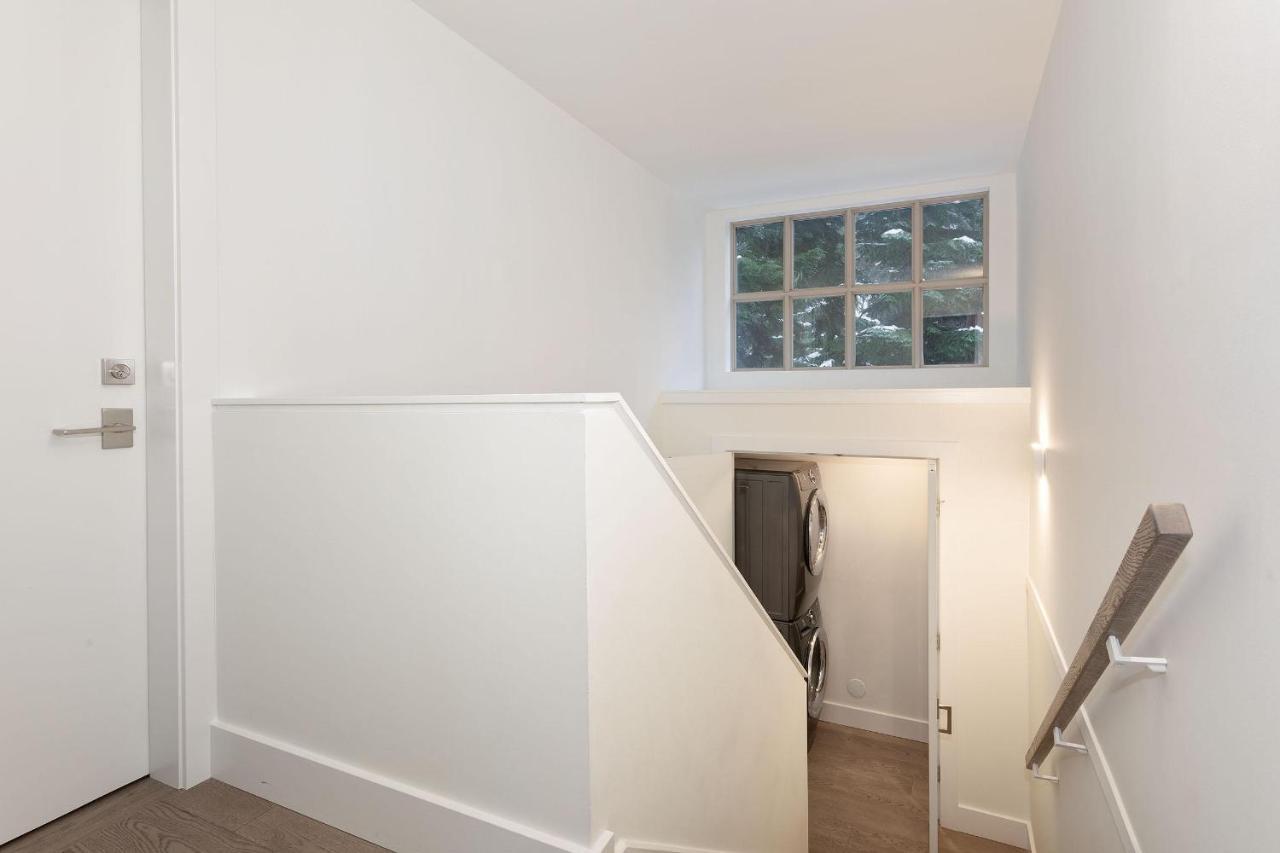 Holiday home Blackcomb Greens 20 | Stylish Townhome With Parking, Shared Hot Tub, Village Shuttle, Views