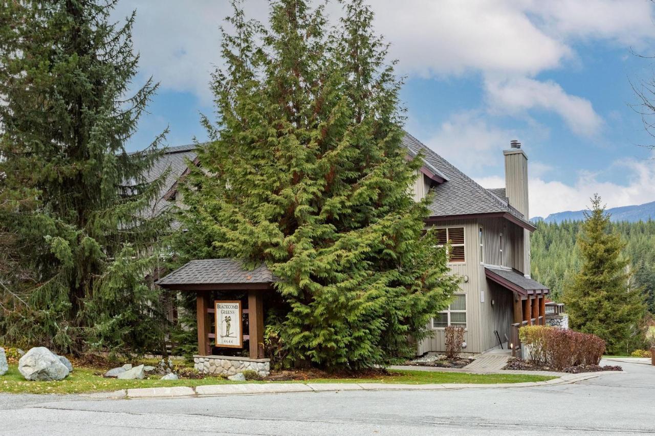 Blackcomb Greens 20 | Stylish Townhome With Parking, Shared Hot Tub, Village Shuttle, Views *