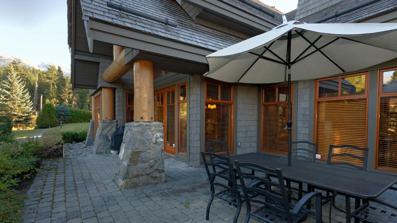 Goldenwood 8336 | Family-sized Townhome With Private Hot Tub, Secure Parking & Golf Course Views Holiday home Whistler