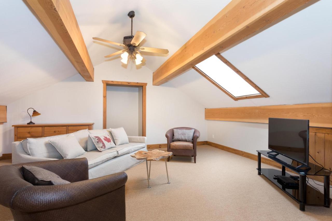 Meadow | Large Family-friendly Chalet, Mountain Views, Fireplace, Hot Tub *
