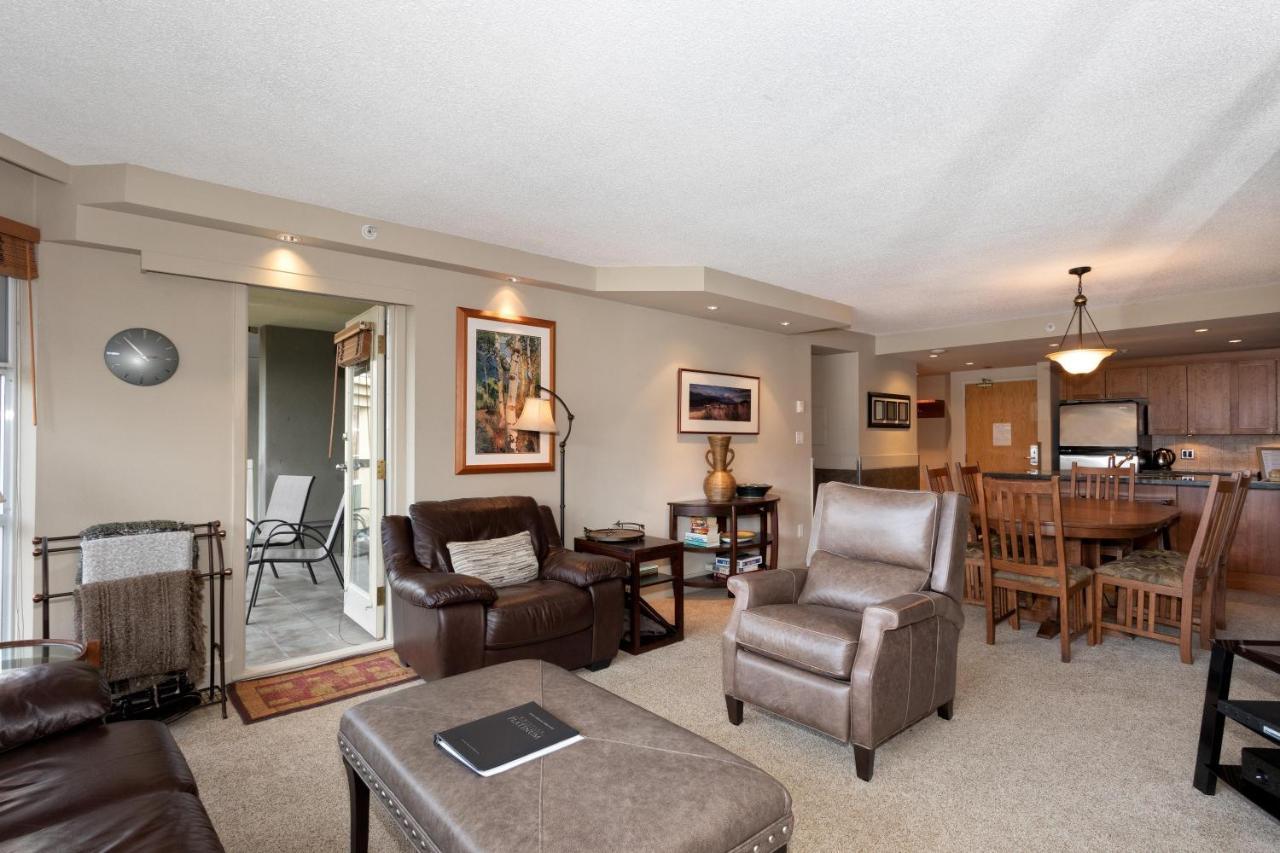 Woodrun 503 | Ski-in-ski-out, Upper Floor Views, Pool, Hot Tub, Gym *