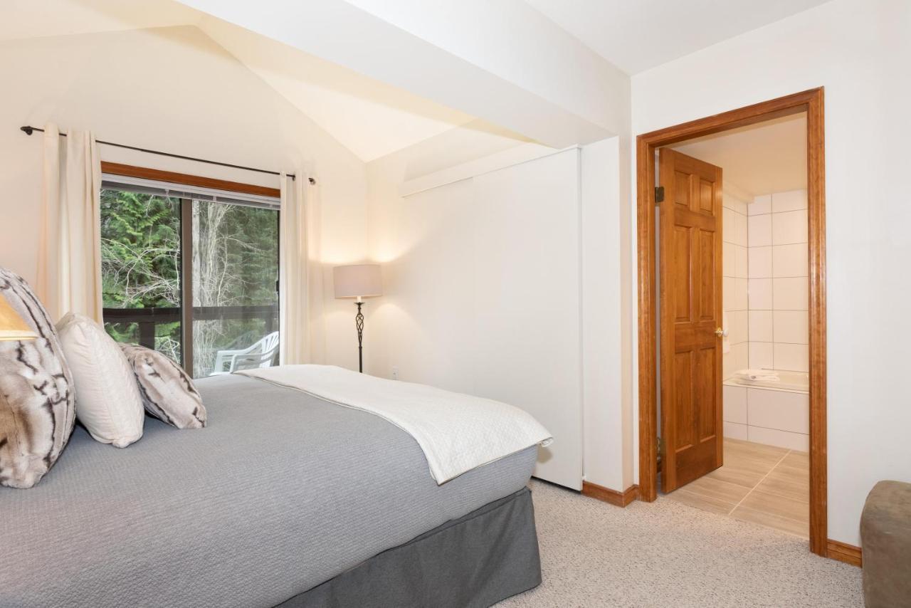 Painted Cliff 35 - Blackcomb With Shared Hot Tub, Secure Parking - Platinum