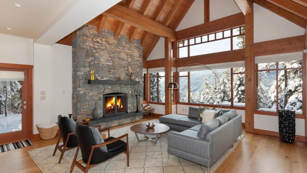 Holiday home Kadenwood 2972 | Mountainside With Hot Tub, Views, Pool Table & Outdoor Fireplace Whistler