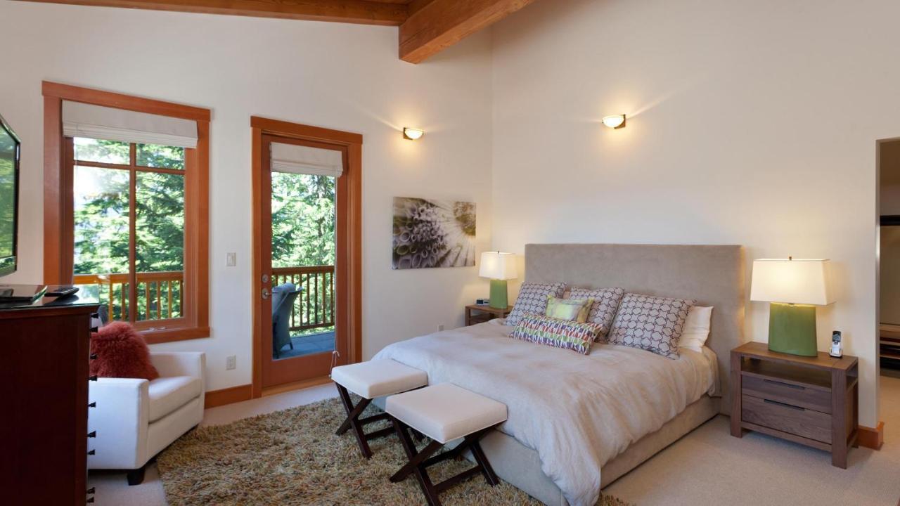 Kadenwood 2972 | Mountainside With Hot Tub, Views, Pool Table & Outdoor Fireplace