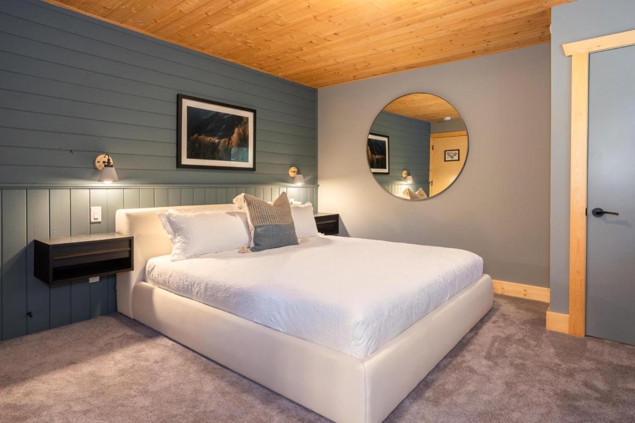 Holiday home | Large Family Chalet, Media Room, Sauna, Hot Tub