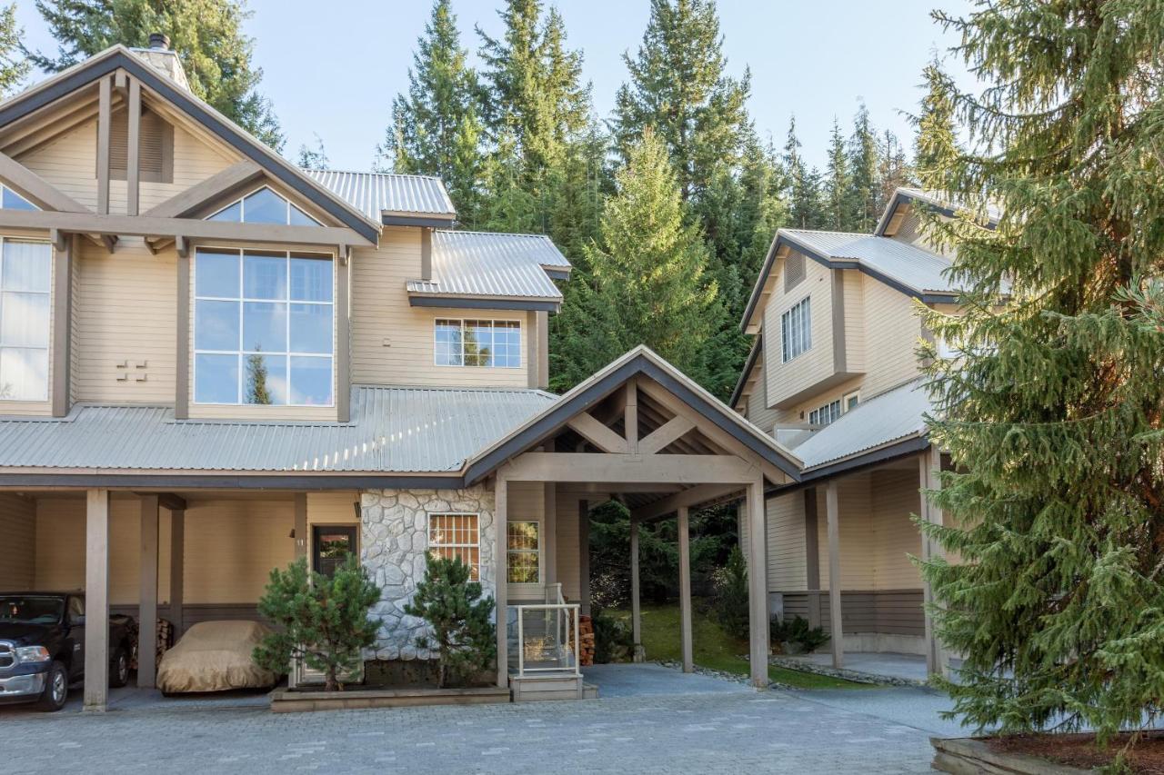 Stoneridge 12 | Modern & Bright Townhome Close To Hill W/ Hot Tub & Parking Holiday home