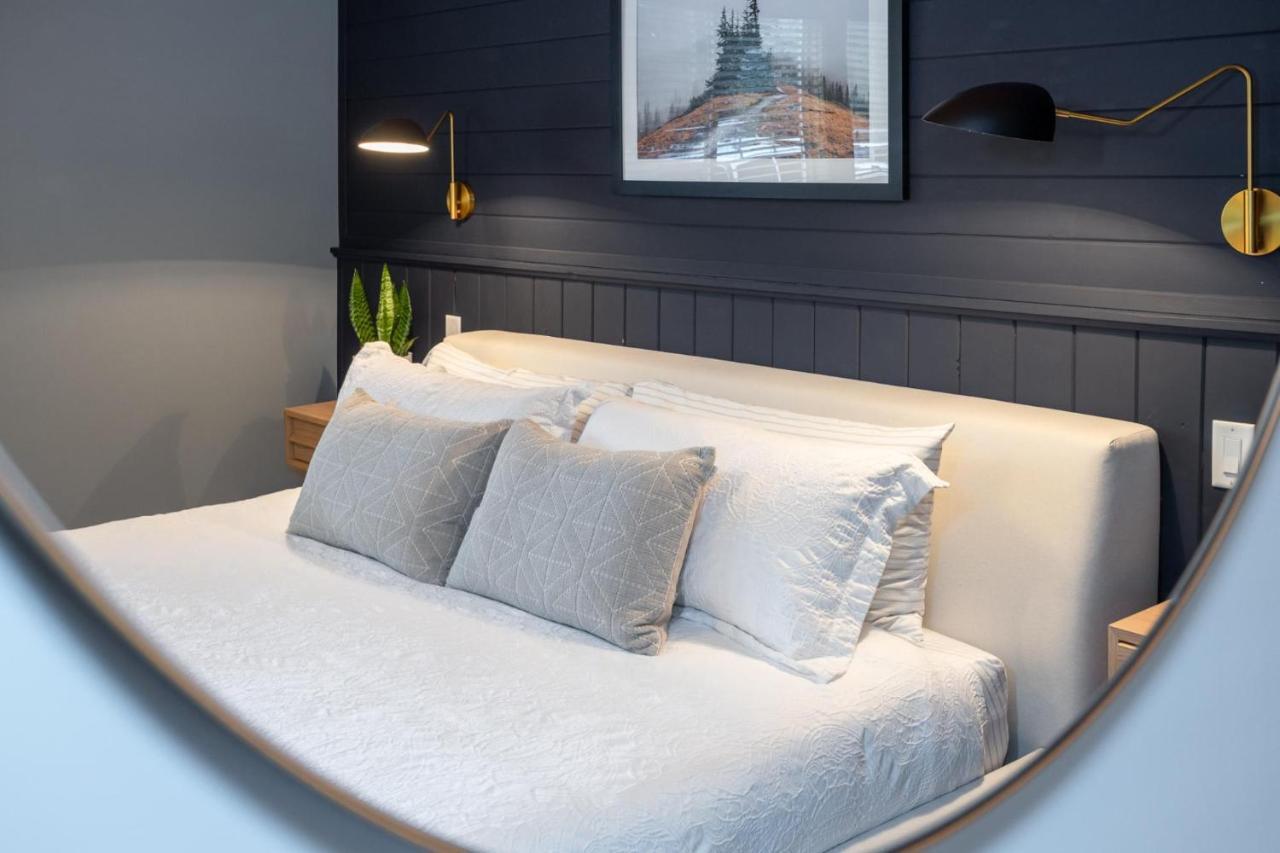 Holiday home | Large Family Chalet, Media Room, Sauna, Hot Tub