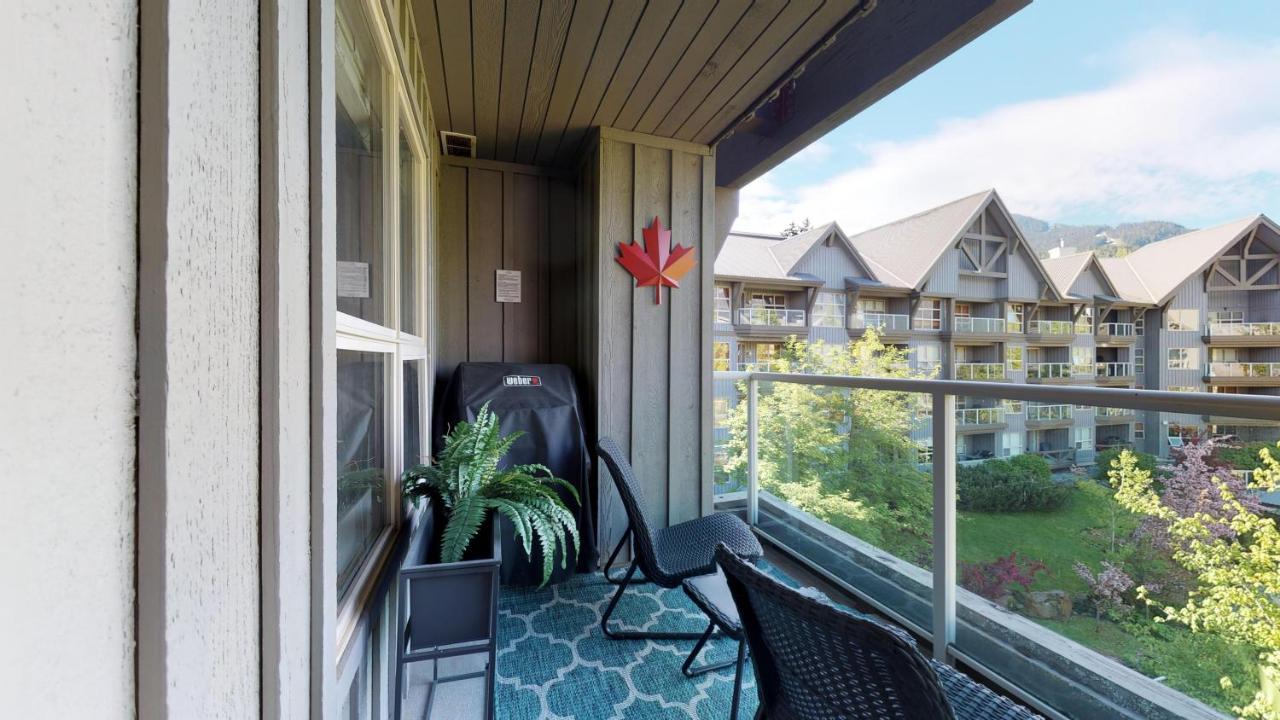 Aspens 466 | Family-friendly Ski-in Ski-out, Three Hot Tubs, Heated Pool Holiday home Whistler