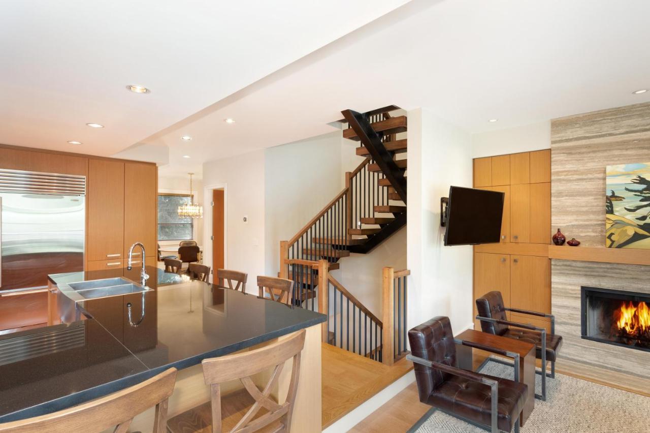 Fitzsimmons Walk 19 | Popular Townhome Near Village With Private Hot Tub & Parking *