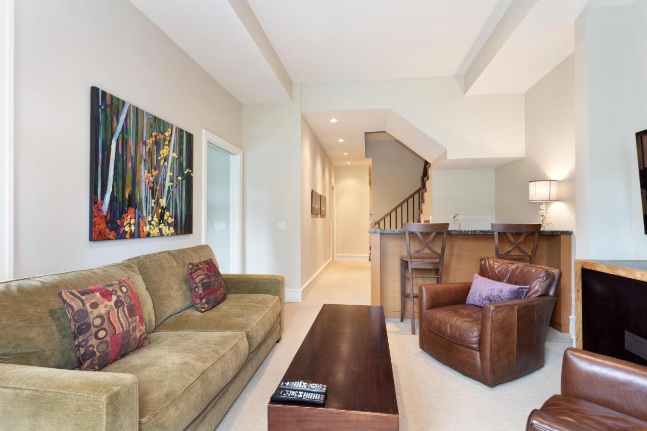 Fitzsimmons Walk 19 | Popular Townhome Near Village With Private Hot Tub & Parking Holiday home *