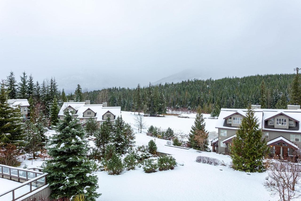 Blackcomb Greens 20 | Stylish Townhome With Parking, Shared Hot Tub, Village Shuttle, Views *