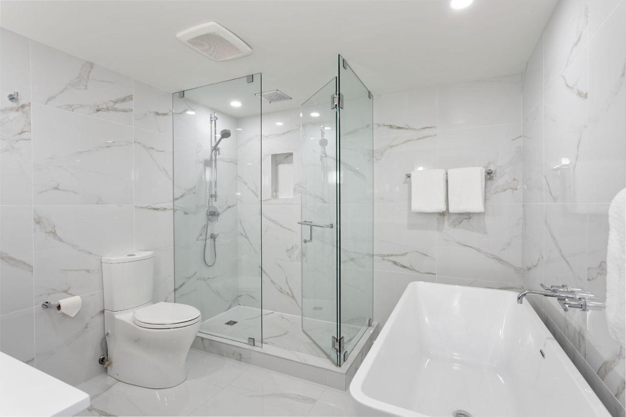 Blackcomb Greens 20 | Stylish Townhome With Parking, Shared Hot Tub, Village Shuttle, Views Holiday home Whistler