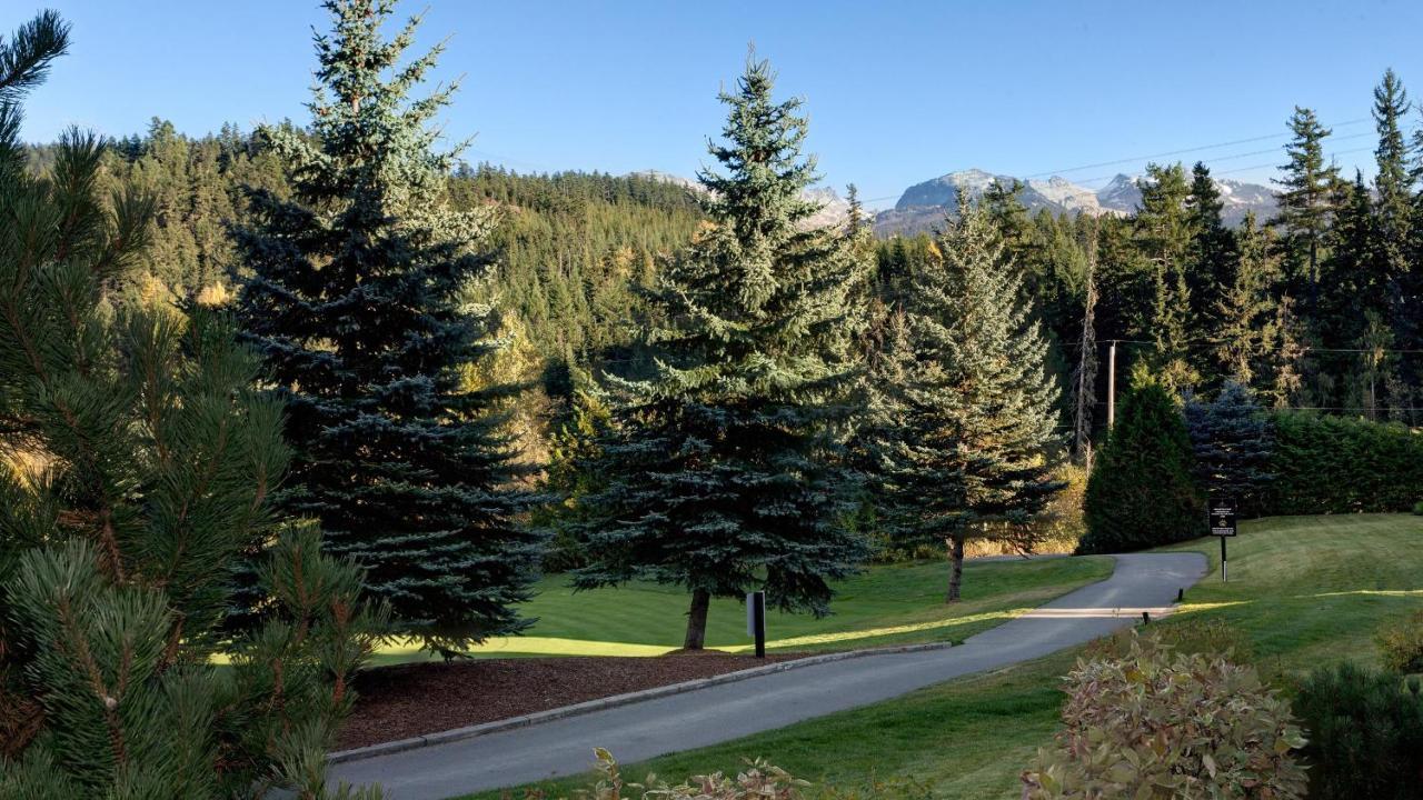 Goldenwood 8336 | Family-sized Townhome With Private Hot Tub, Secure Parking & Golf Course Views Whistler