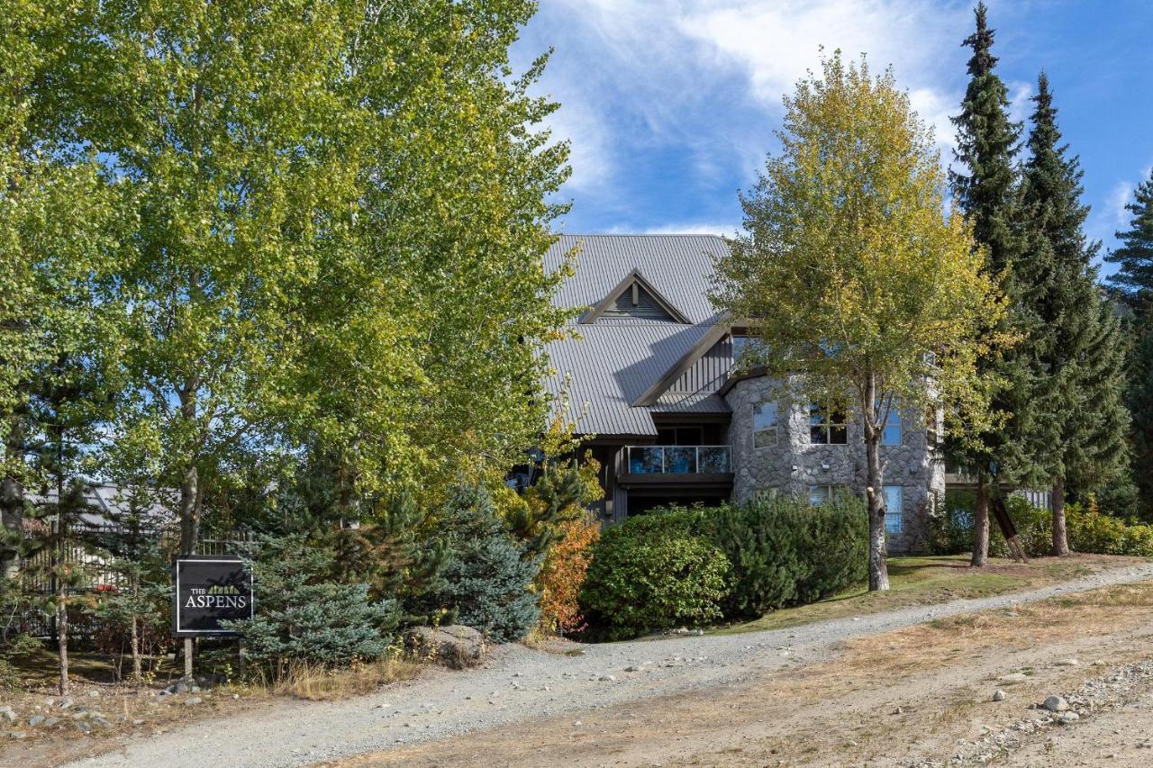 Aspens 466 | Family-friendly Ski-in Ski-out, Three Hot Tubs, Heated Pool Whistler