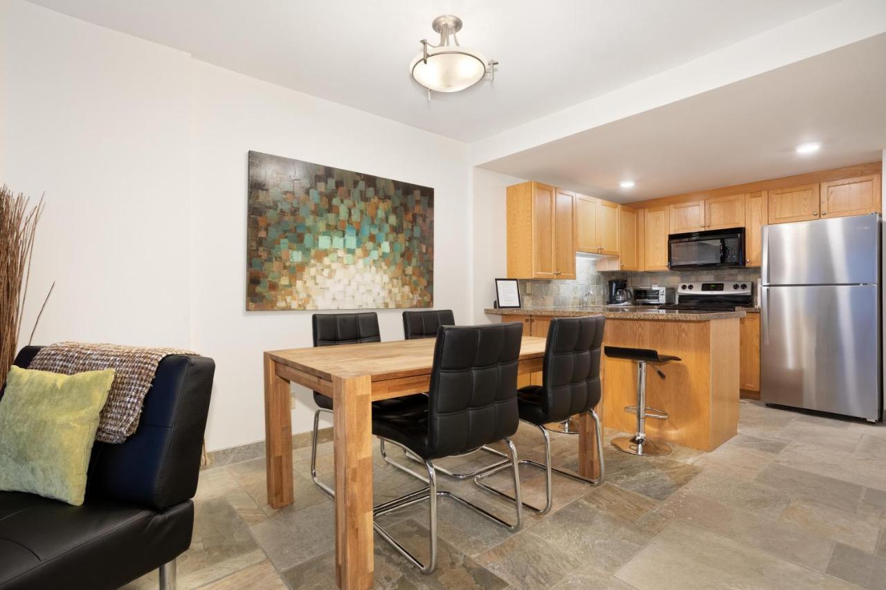 Holiday home Woodrun 216 | Renovated Ski-in Ski-out W/ Free Parking, Pool, Hot Tub, & Gym