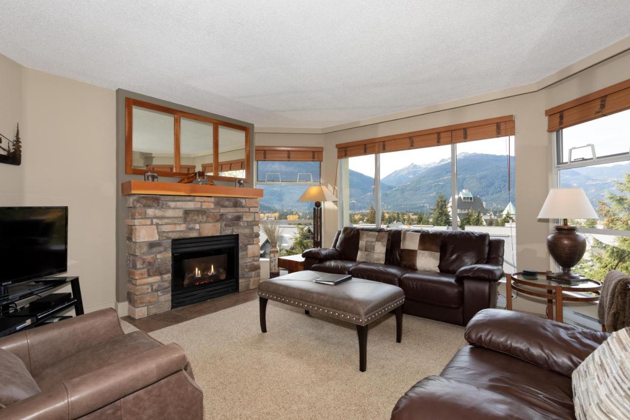 Woodrun 503 | Ski-in-ski-out, Upper Floor Views, Pool, Hot Tub, Gym Holiday home