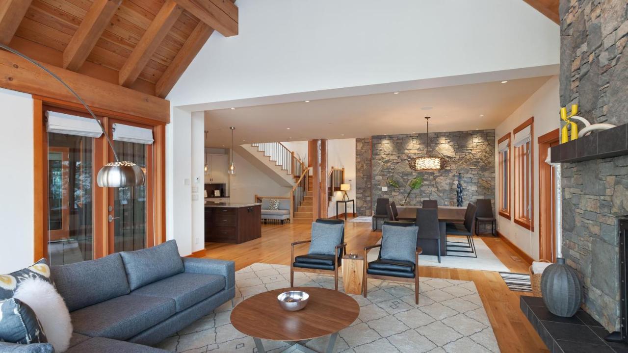 Kadenwood 2972 | Mountainside With Hot Tub, Views, Pool Table & Outdoor Fireplace Whistler