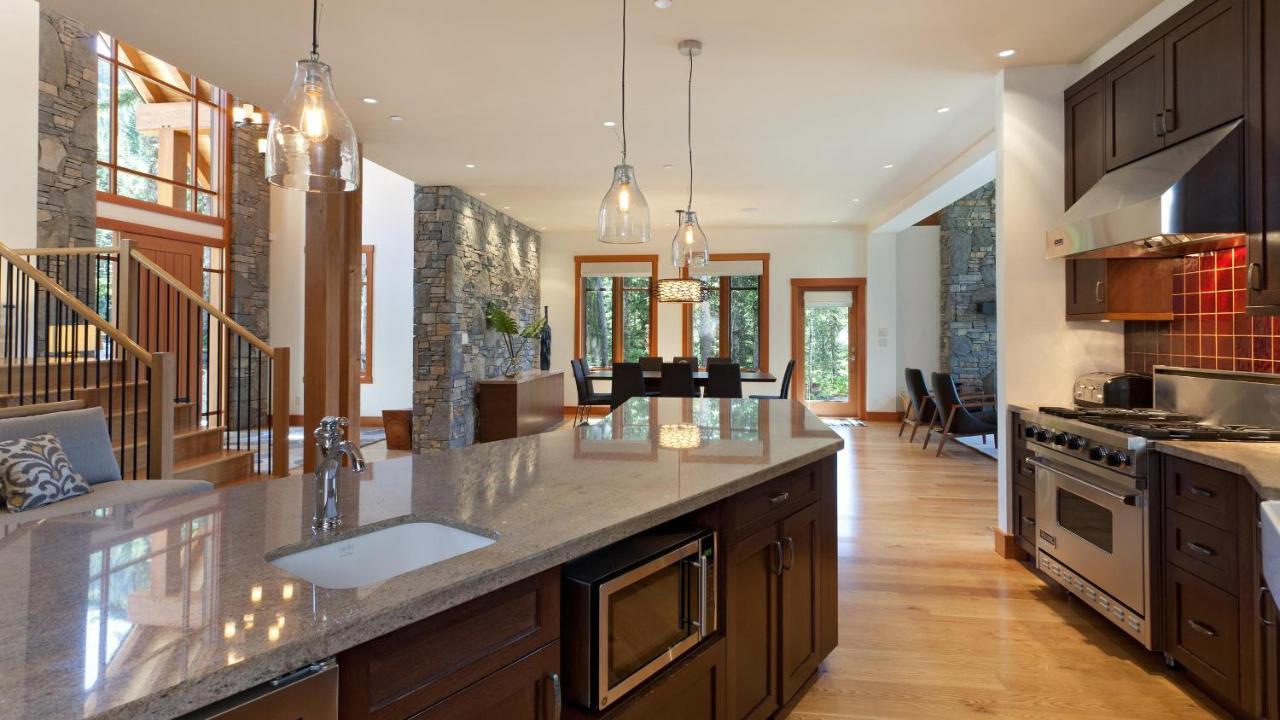 Holiday home Kadenwood 2972 | Mountainside With Hot Tub, Views, Pool Table & Outdoor Fireplace *