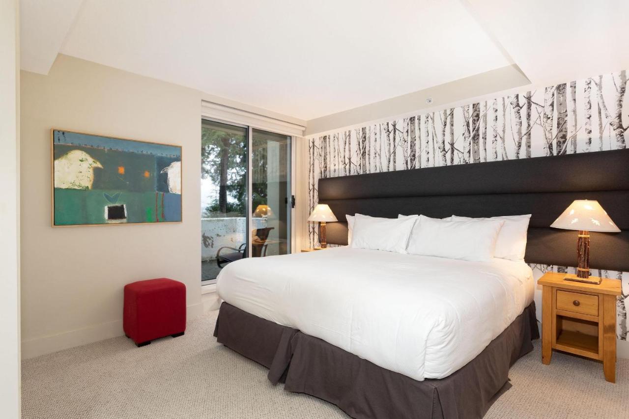 Woodrun 108 | Ski-in Ski-out W/ Pool, Hot Tub, Parking, & Patio Near Upper Village Whistler