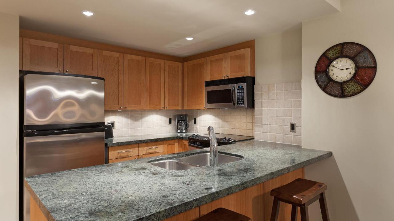 Holiday home Woodrun 503 | Ski-in-ski-out, Upper Floor Views, Pool, Hot Tub, Gym