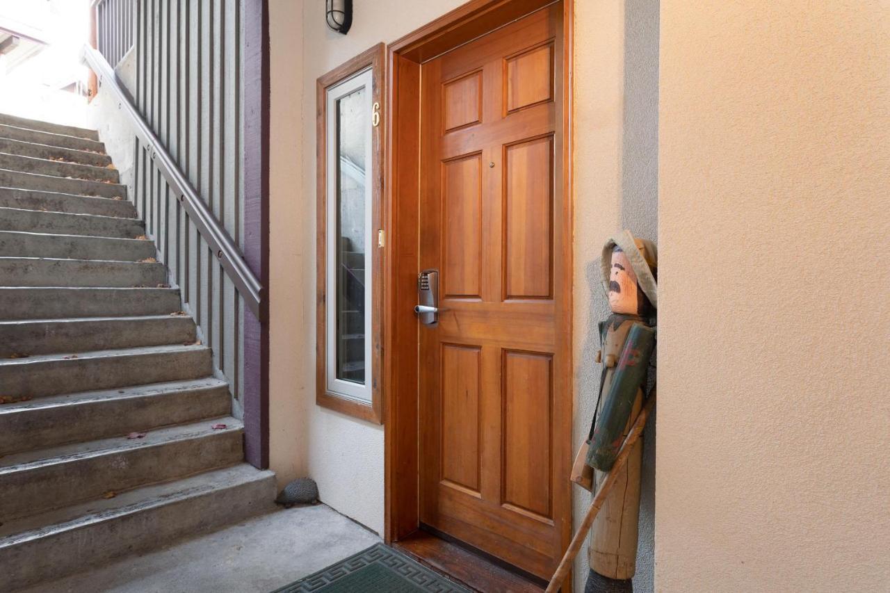 Blackcomb Greens 06 | Spacious Townhome, Shared Hot Tub, Near Shuttle & X-country Skiing Whistler
