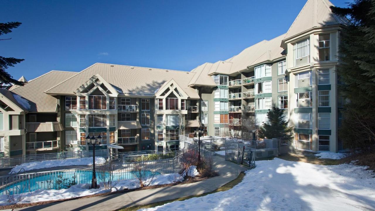 Holiday home Woodrun 107 | New Listing! Ski-in, Ski-out, Heated Pool, Hot Tub & Parking *
