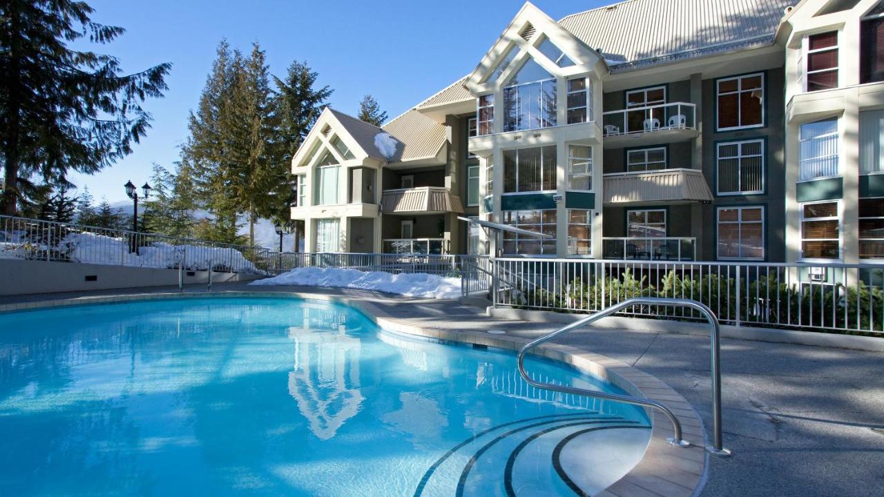 Woodrun 307 | Sleek Slopeside Unit W/ Pool, Hot Tub, & Heated Floors Holiday home