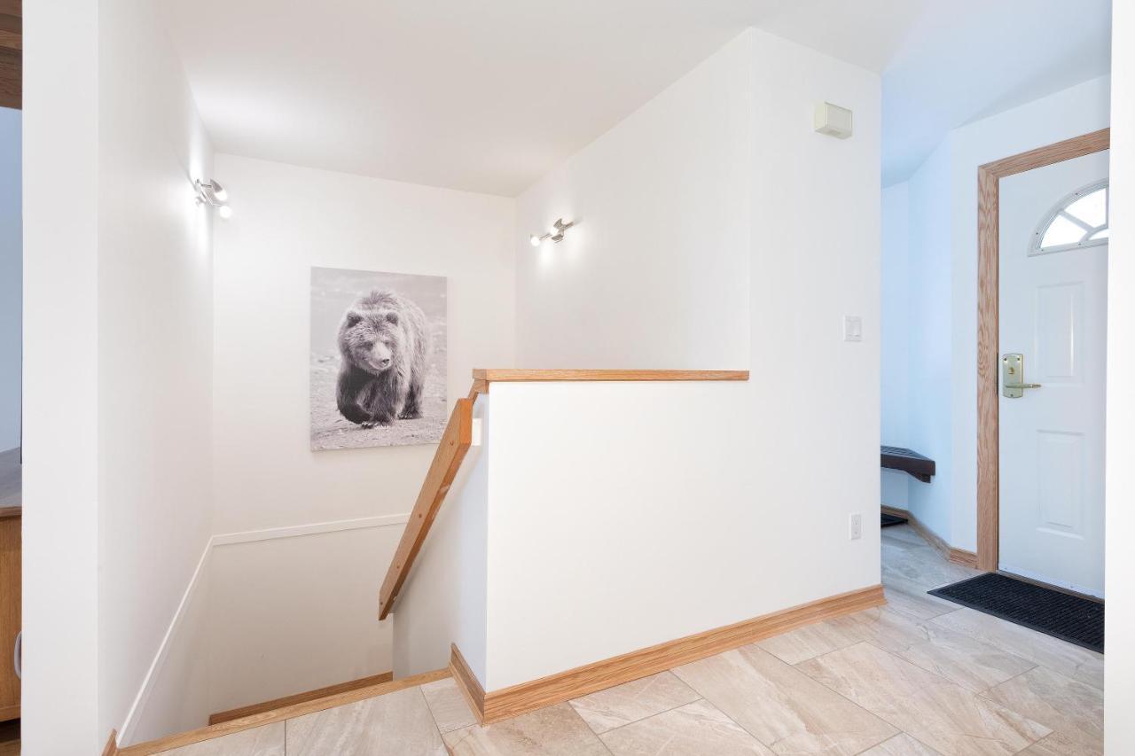 Snowbird 304 | Newly Renovated Townhome Perfect For Families! Hot Tub & Underground Parking
