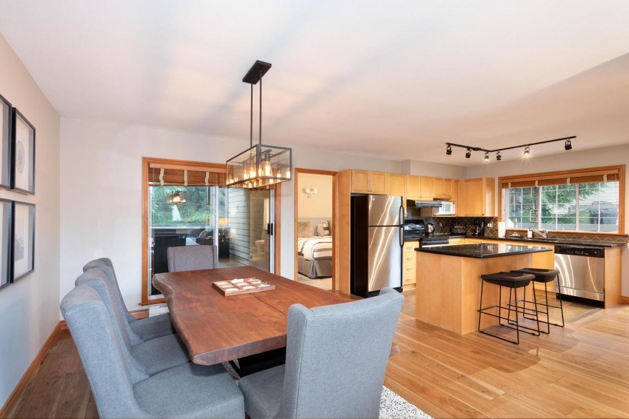 Stoneridge 12 | Modern & Bright Townhome Close To Hill W/ Hot Tub & Parking Whistler