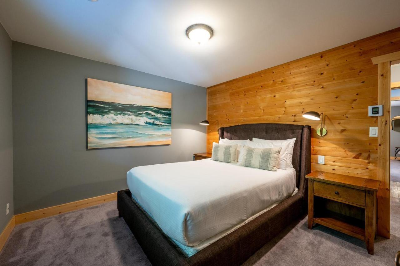 Holiday home | Large Family Chalet, Media Room, Sauna, Hot Tub *