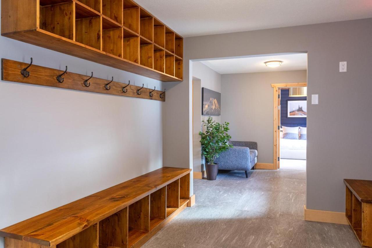 Holiday home | Large Family Chalet, Media Room, Sauna, Hot Tub *