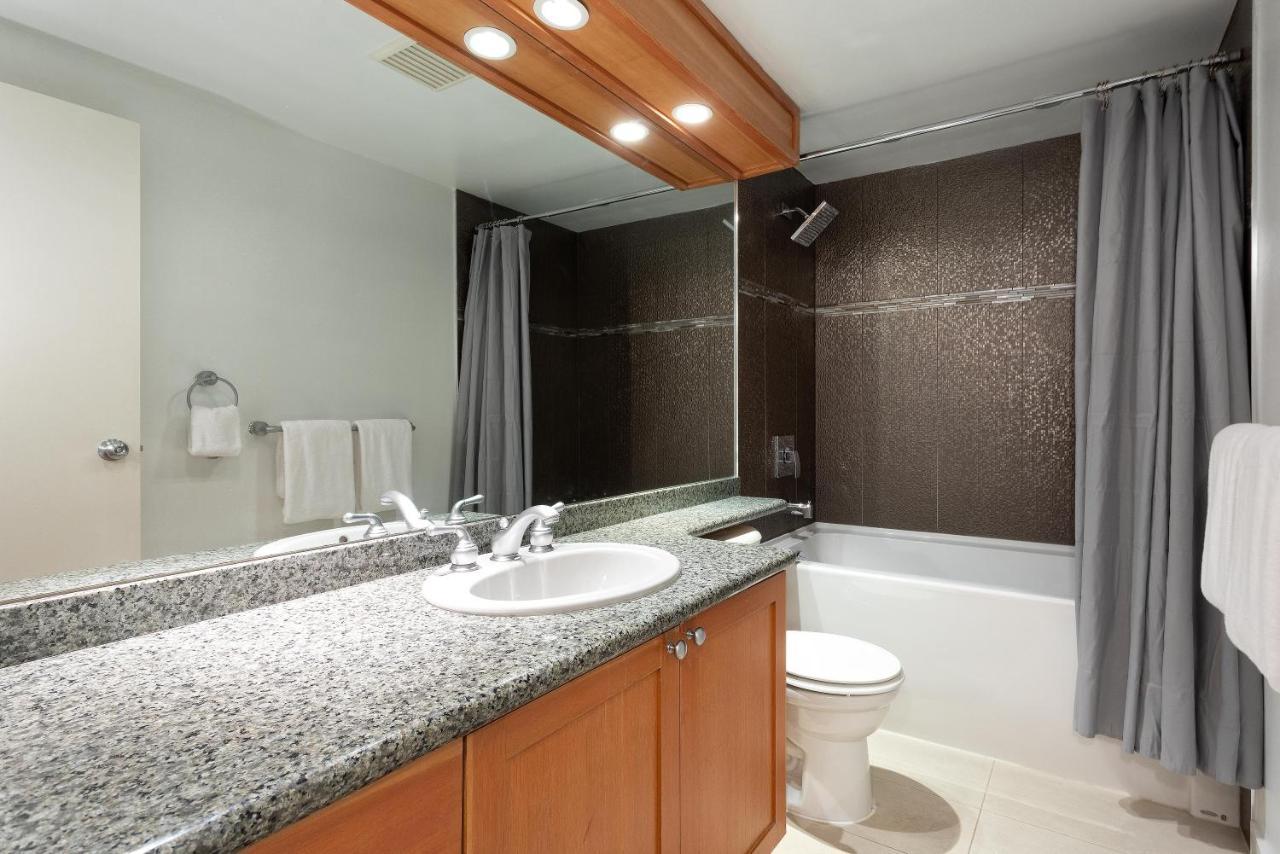 Holiday home Woodrun 107 | New Listing! Ski-in, Ski-out, Heated Pool, Hot Tub & Parking *