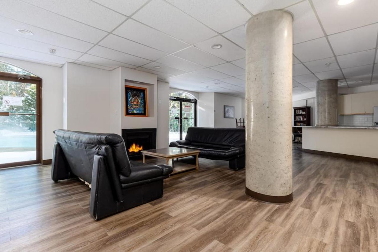 The Maple Ski-in Ski-out 1 Bed With Hot Tub And Pool Apartment
