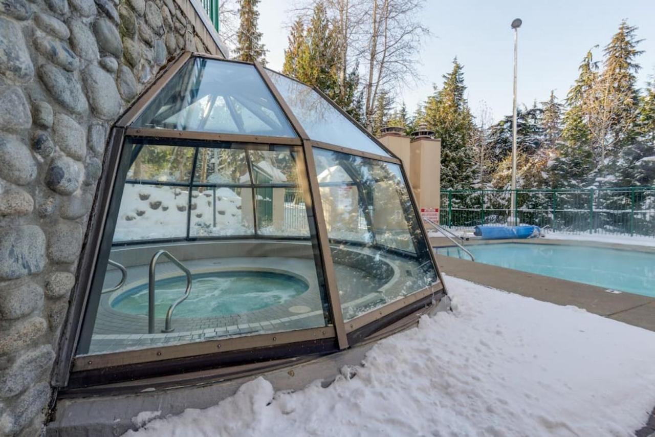 The Maple Ski-in Ski-out 1 Bed With Hot Tub And Pool * Whistler