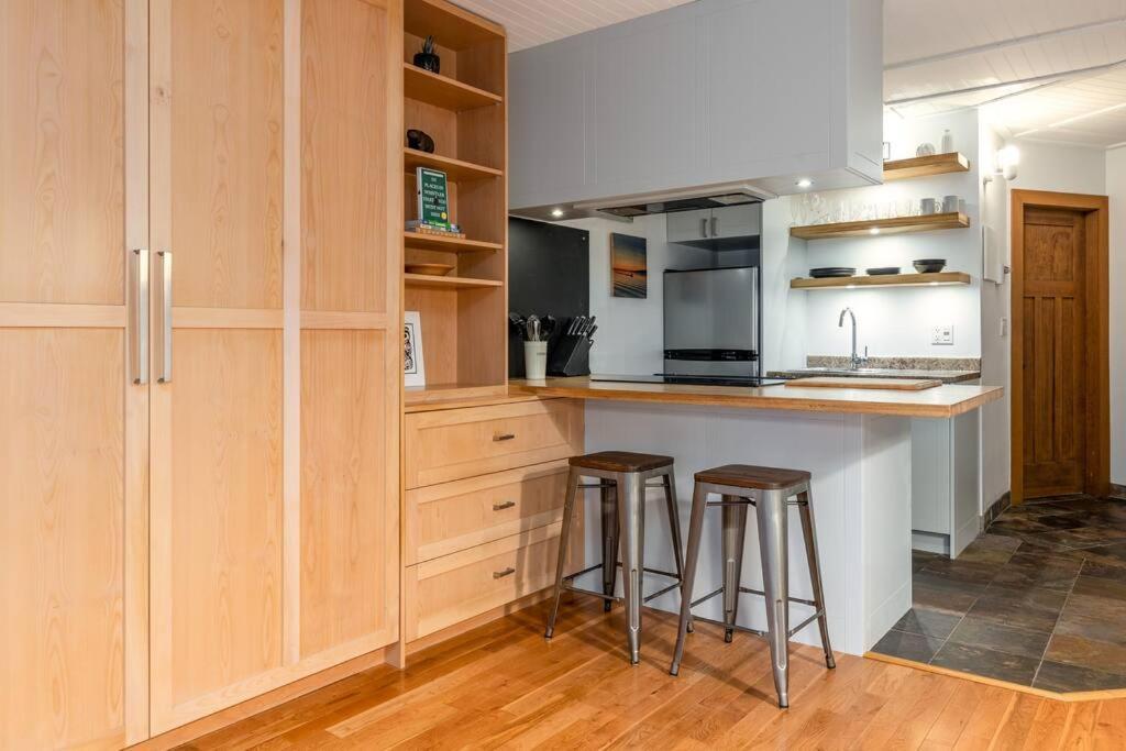 Casa Creekside - Walk To Gondola, Shops, Lakes! Apartment Whistler