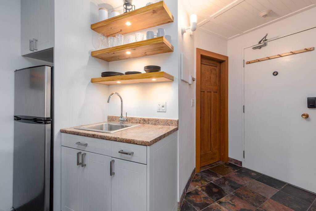 Apartment Casa Creekside - Walk To Gondola, Shops, Lakes! Whistler