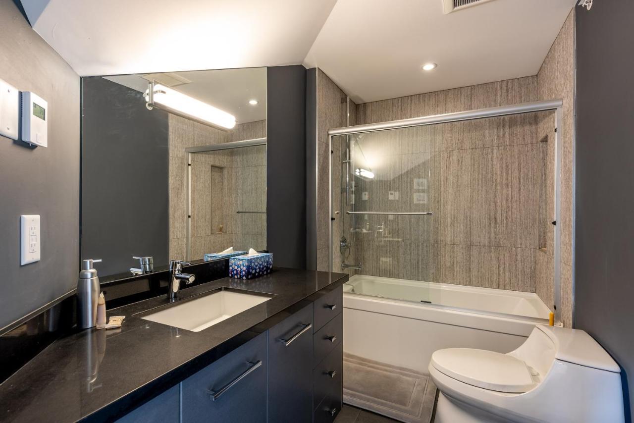 Holiday home Renovated Lynx - Spacious 4 Bedroom With Private Balcony And Hot Tub!