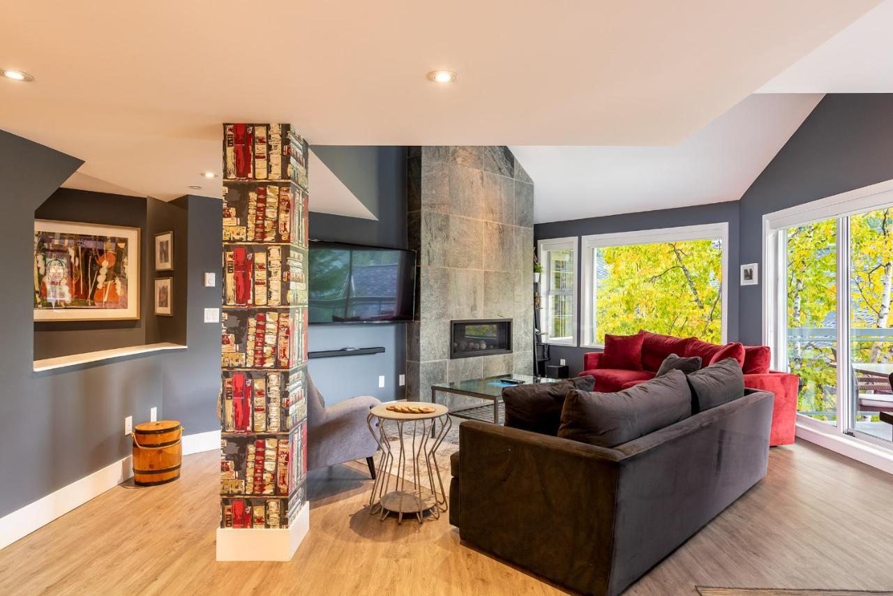 Renovated Lynx - Spacious 4 Bedroom With Private Balcony And Hot Tub! * Whistler