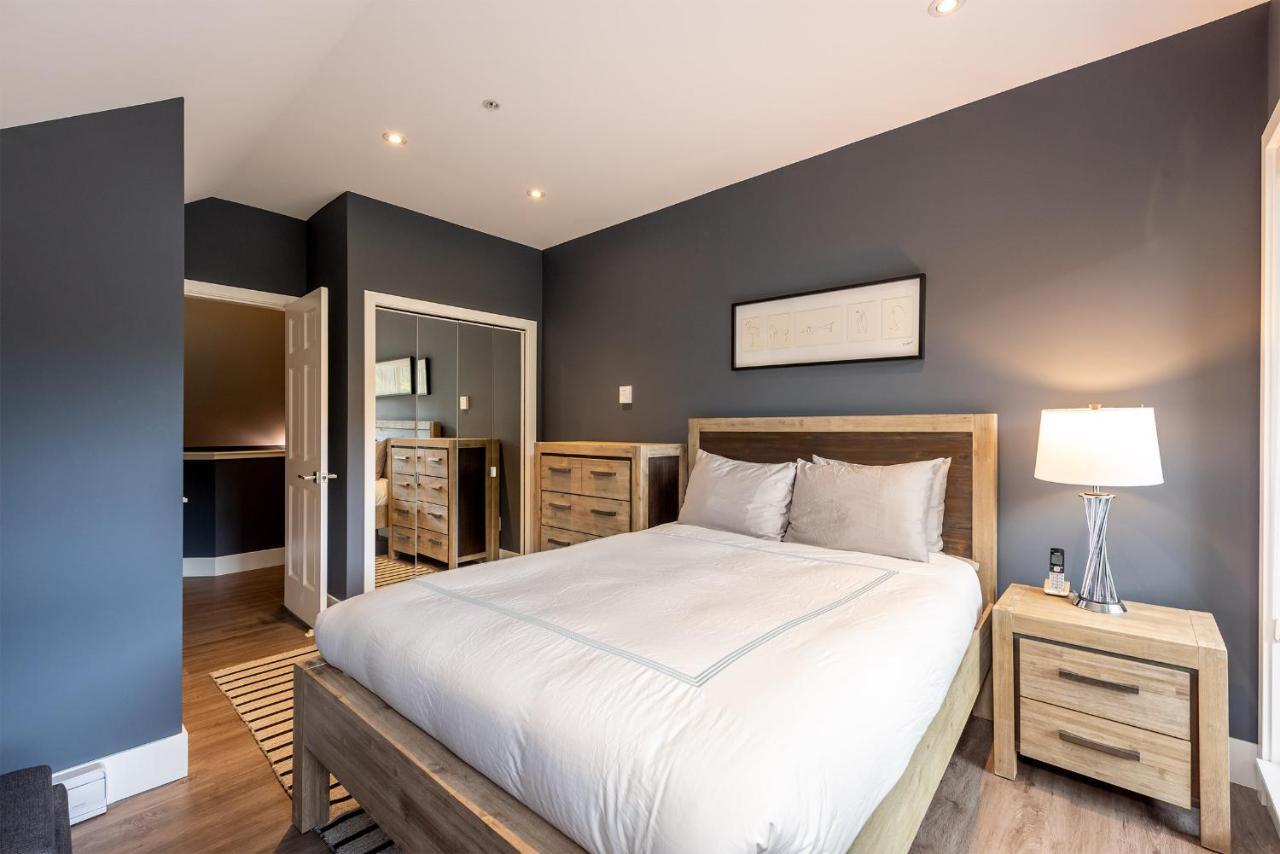 Renovated Lynx - Spacious 4 Bedroom With Private Balcony And Hot Tub!