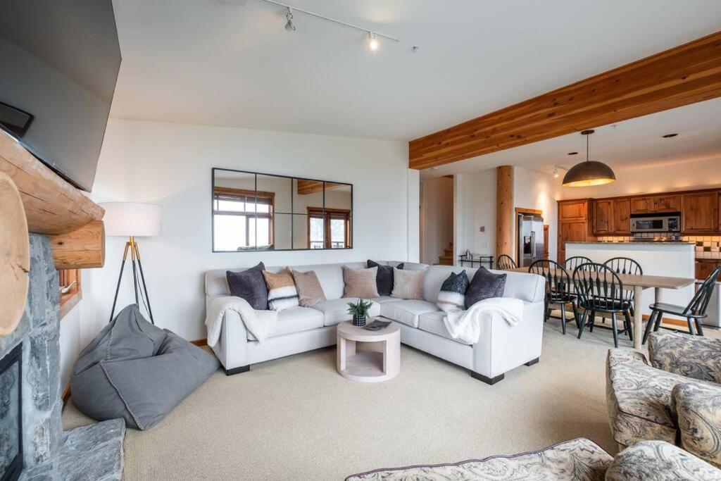 Taluswood Ridge By Outpost