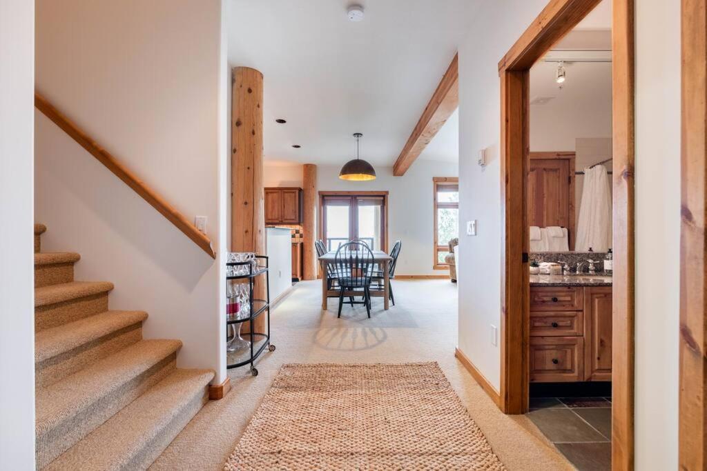 Taluswood Ridge By Outpost