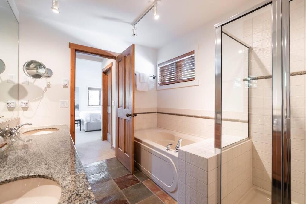 Taluswood Ridge By Outpost Holiday home Whistler