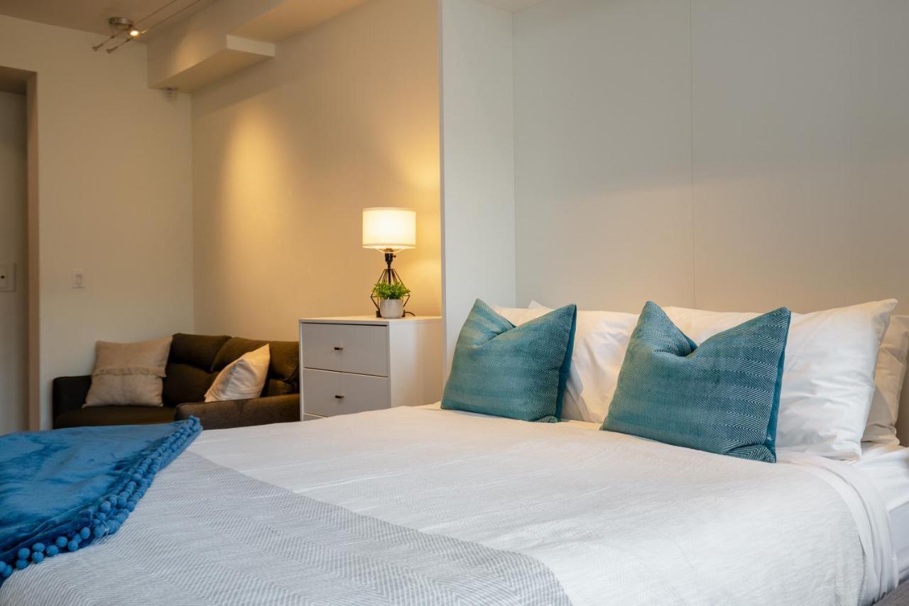 Studio, Modern In The Heart Of The Village By Harmony *