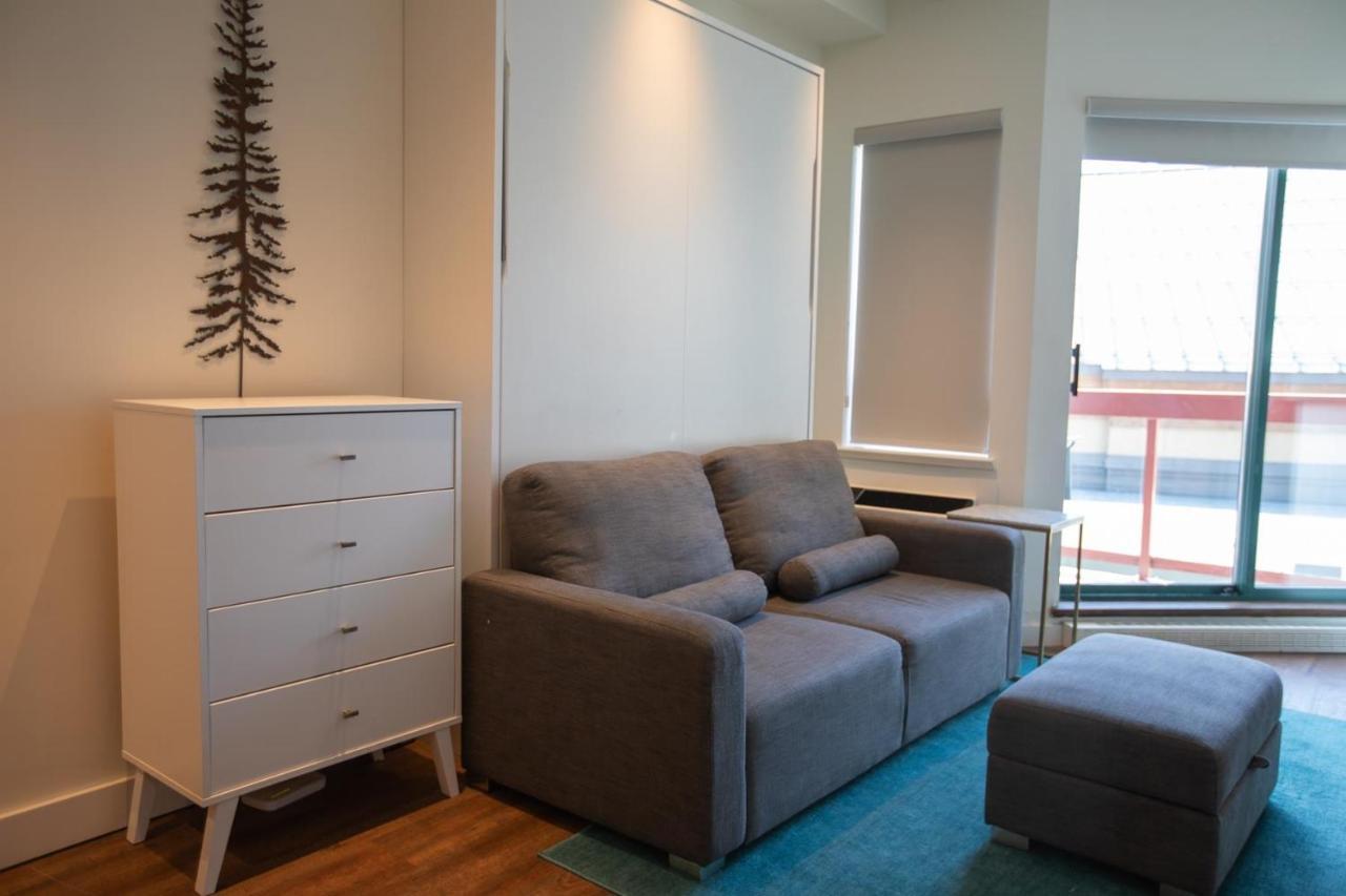 Studio, Modern In The Heart Of The Village By Harmony *